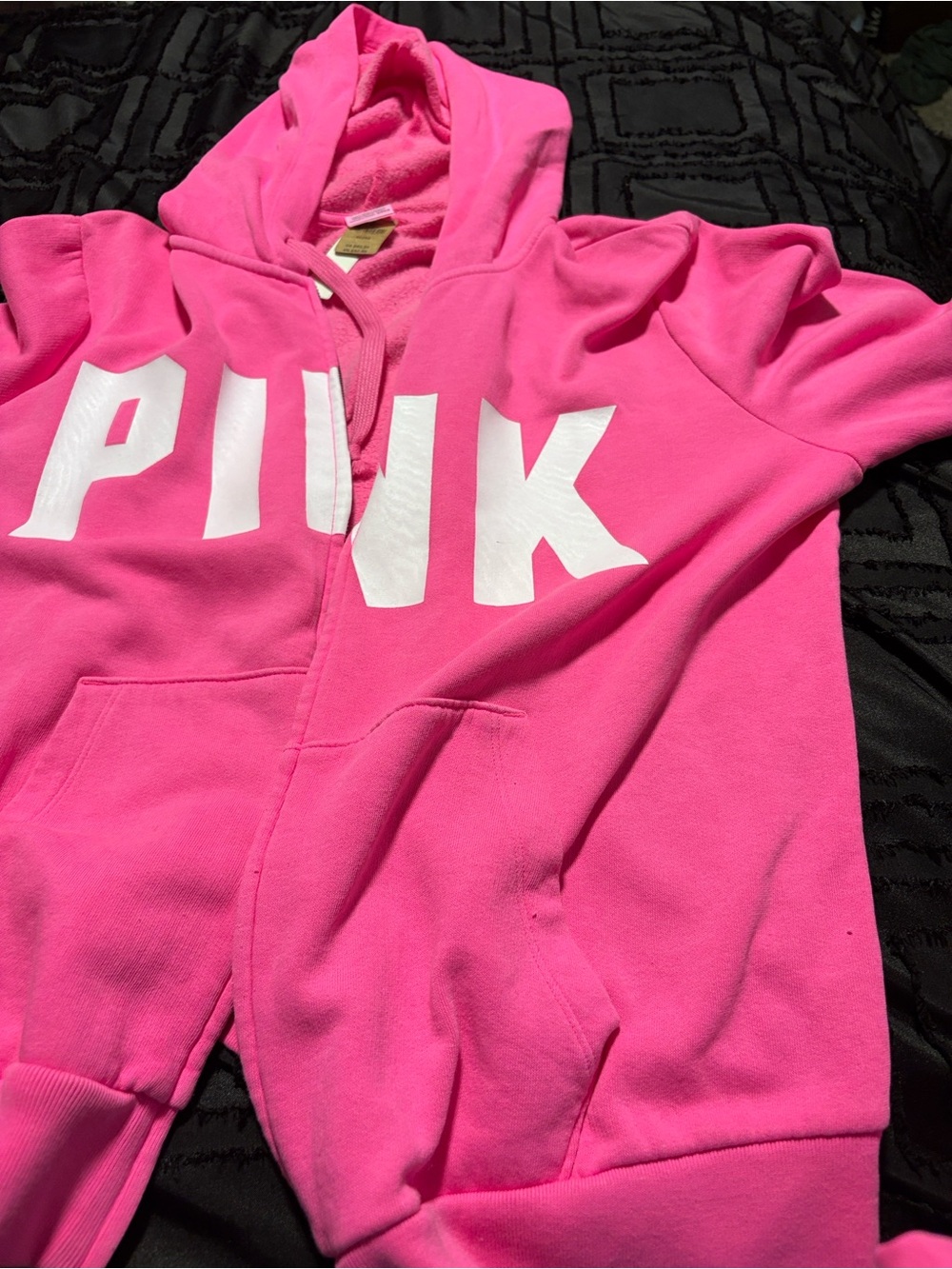 New  Bright Pink XL Zip-Up Hoodie,t-shirt and large joggers.